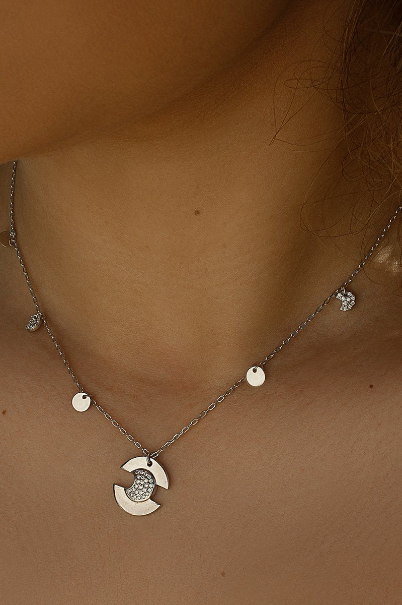 Collar · Collares con colgantes en plata diseño luna