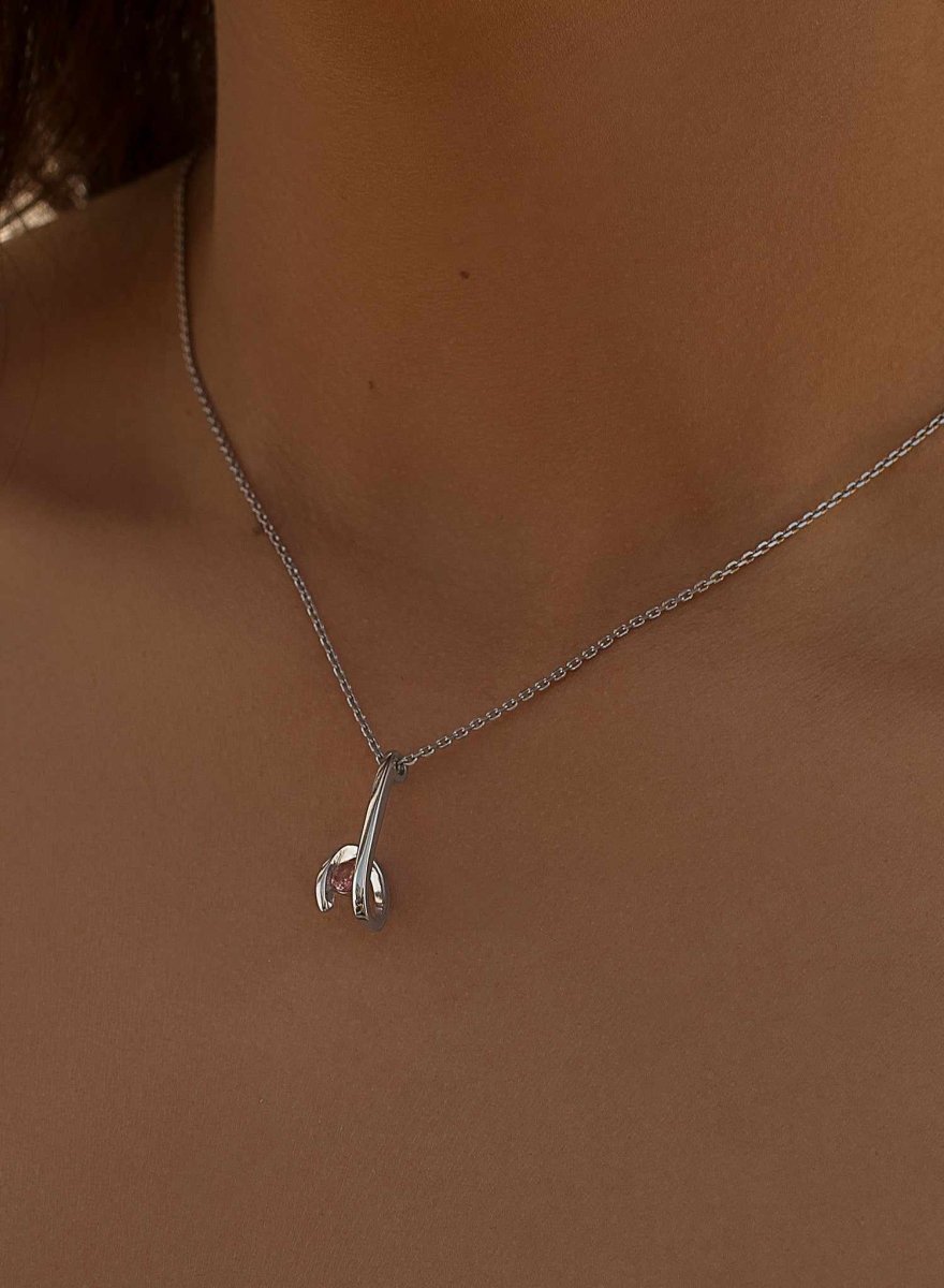 Necklace - Original zigzag silver pendants with pink gemstone design