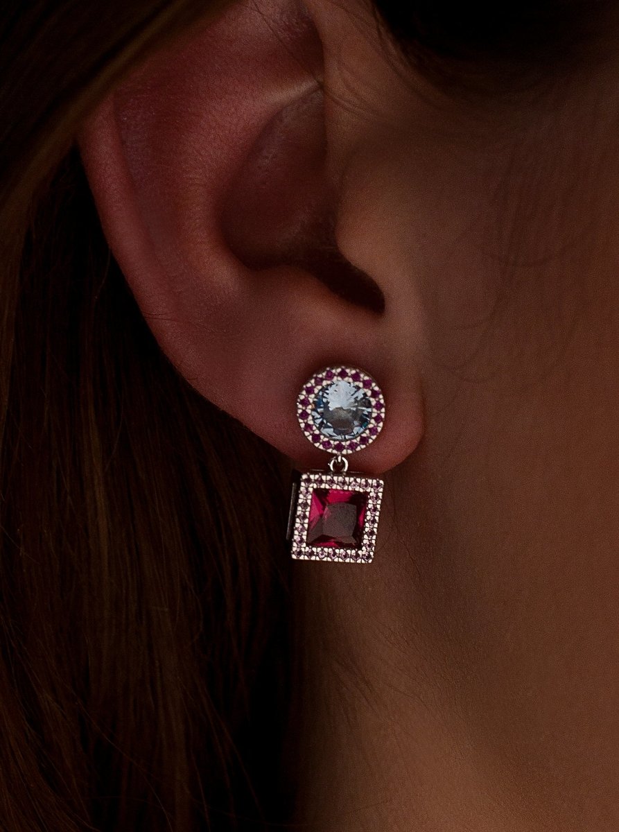 Earrings - Earrings of colored stones round and square design with zircons