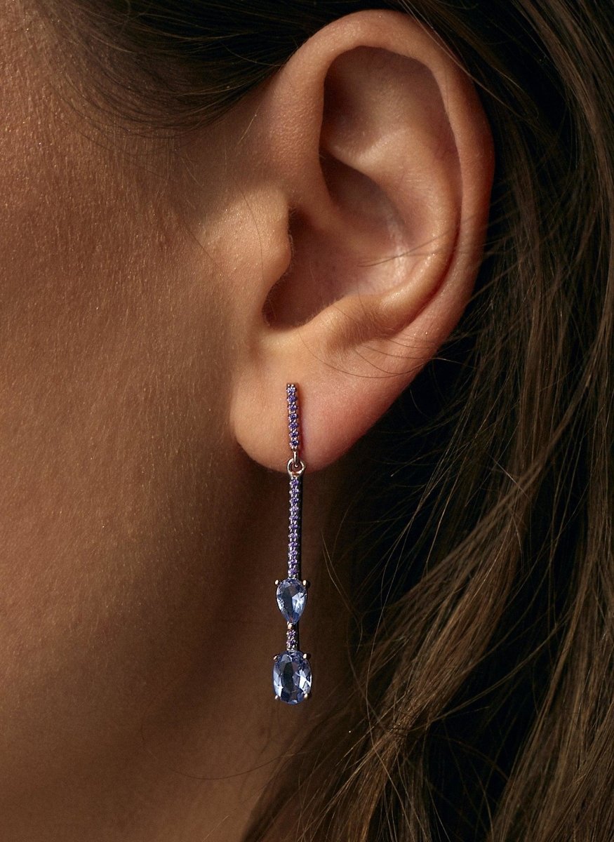 Earrings - Thin long silver earrings stick design with blue motif on pink
