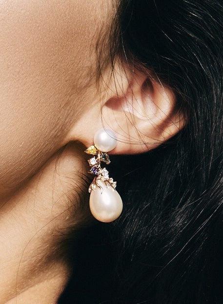 Pendiente · Pendientes largos perlas diseño floral con cuarzos adamantinos