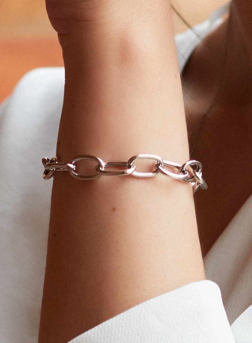 Bracelet - Silver link bracelet plain chain design