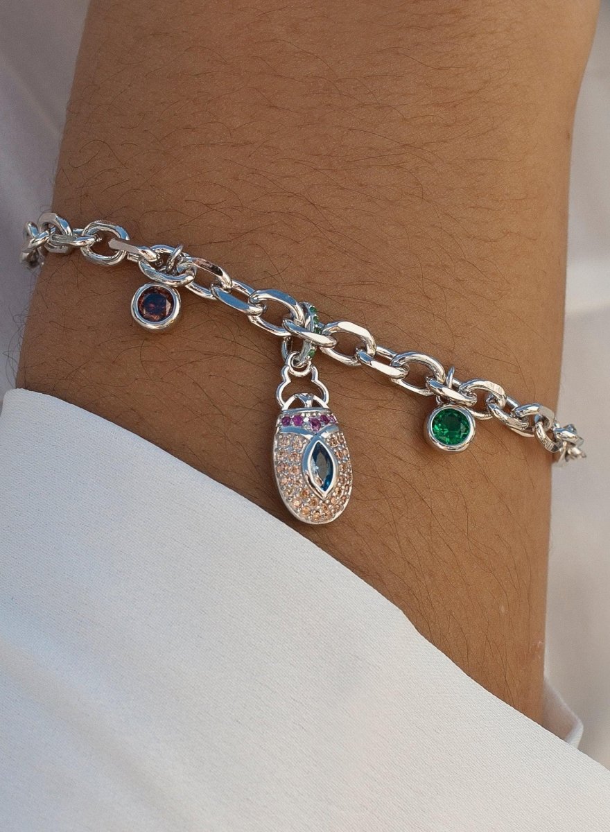 Bracelets - Bracelets with central oval pendants design