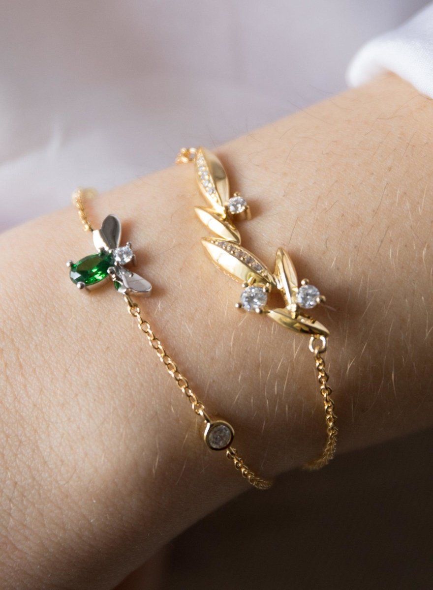 Bracelet - Thin silver bracelets with leaves and insect design